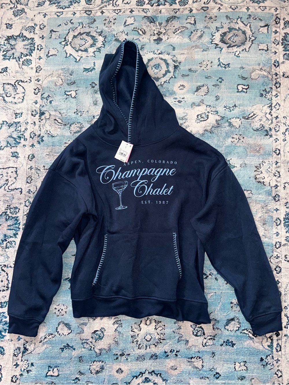 NWT Champagne Chalet Hoodie Aspen Colorado Design Size Medium